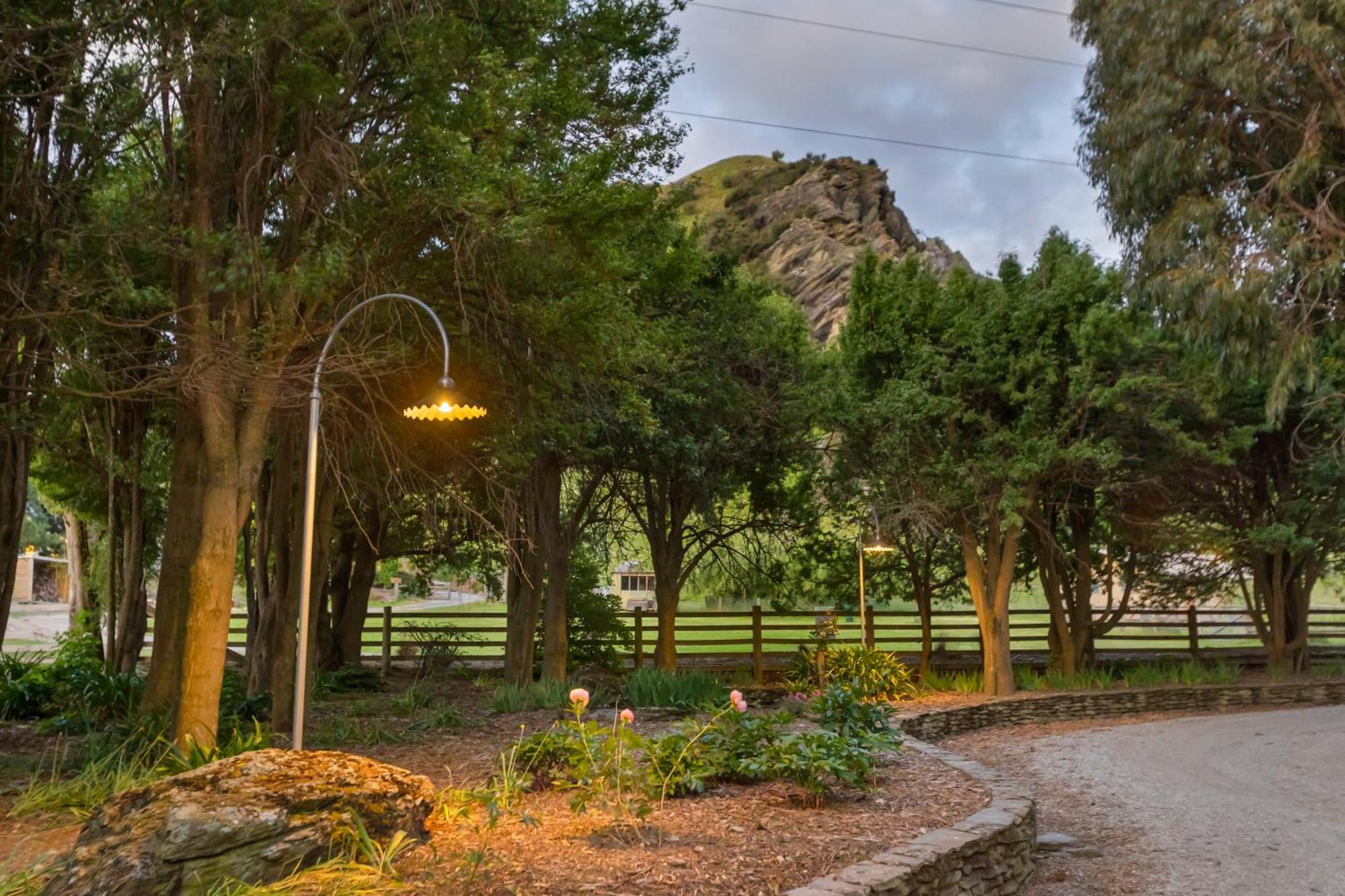 Вилла Judge & Jury Farm Retreat Gibbston Экстерьер фото